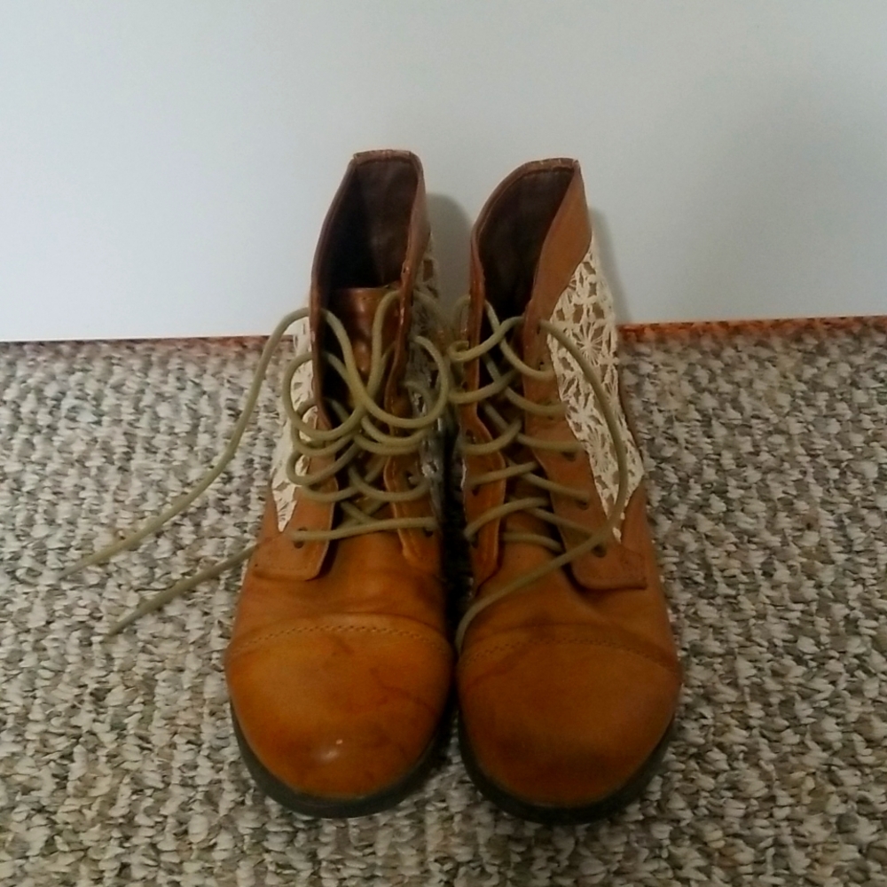 Tillie Madden girl lace up booties